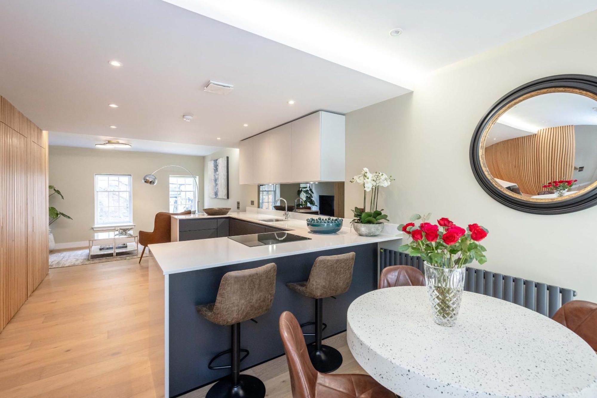 Dom wakacyjny Dragon - Centre 2 Bed Luxury Mews House *